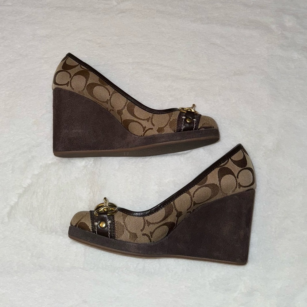 Coach Signature”Issy” Round Toe Wedge,Size-6.5 - Picture 12 of 12